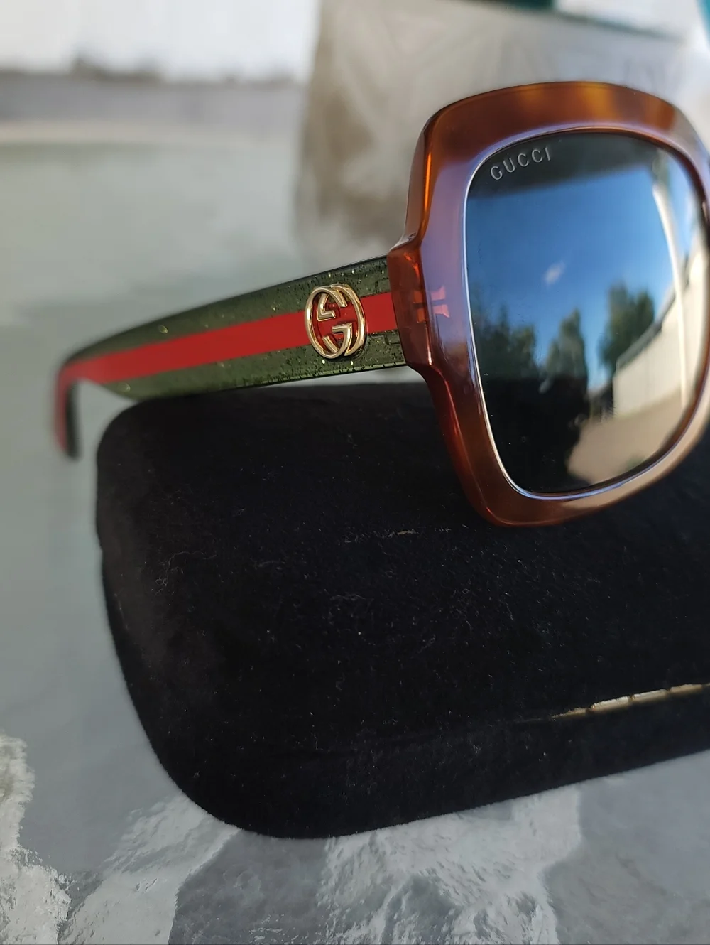 Gucci Women’s Tortoise Frame Sunglasses with Signature Stripe - Picture 5 of 11